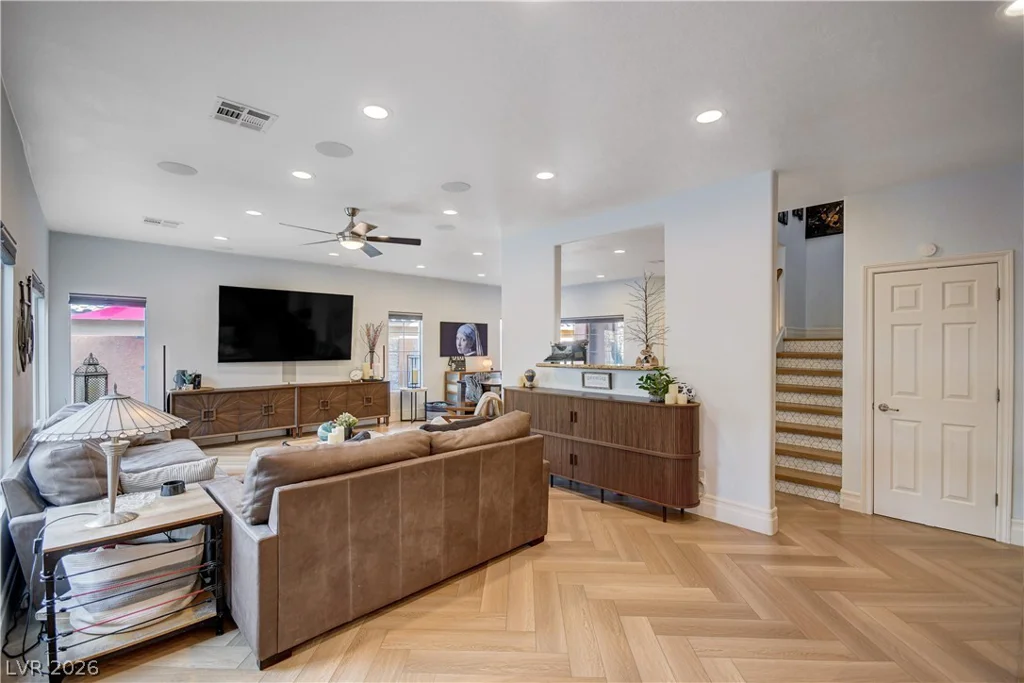 10612 Royal Willow, Las Vegas, NV 89144