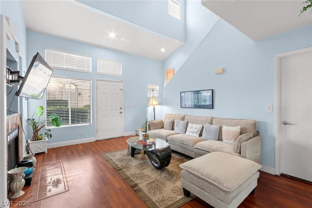 6905 Coral Rock, Las Vegas, NV 89108