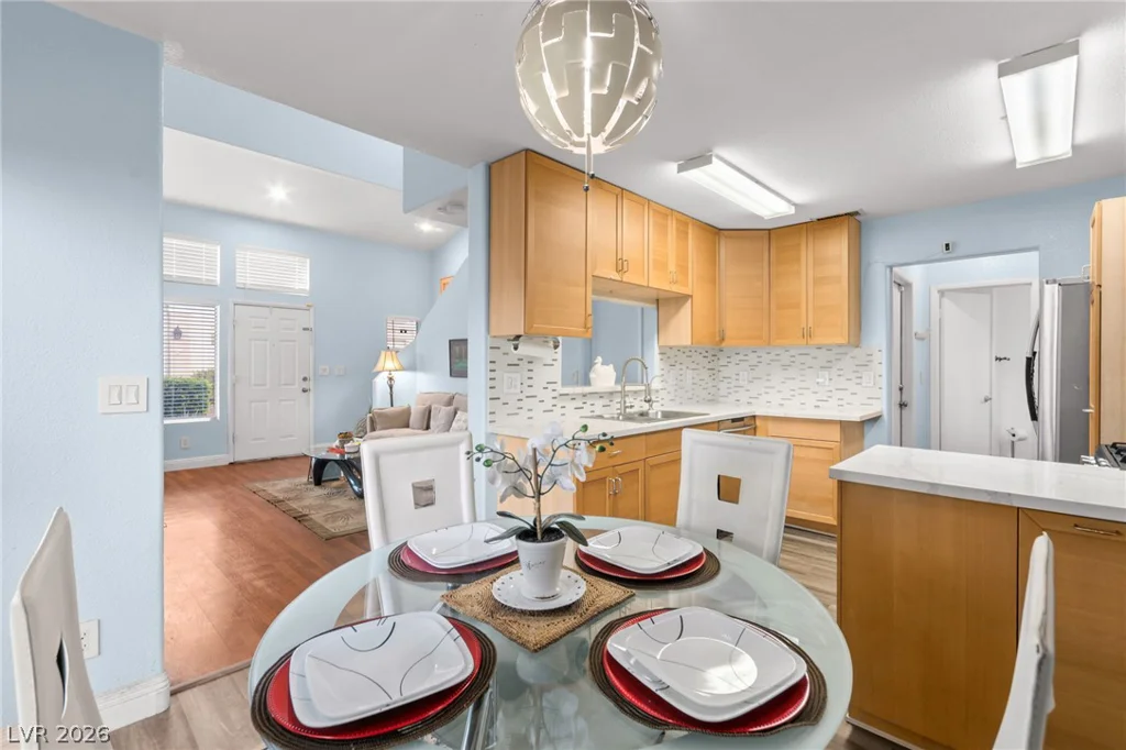 6905 Coral Rock, Las Vegas, NV 89108