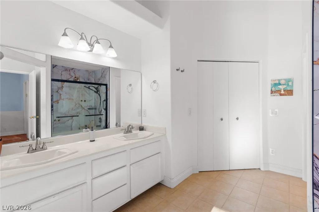 6905 Coral Rock, Las Vegas, NV 89108