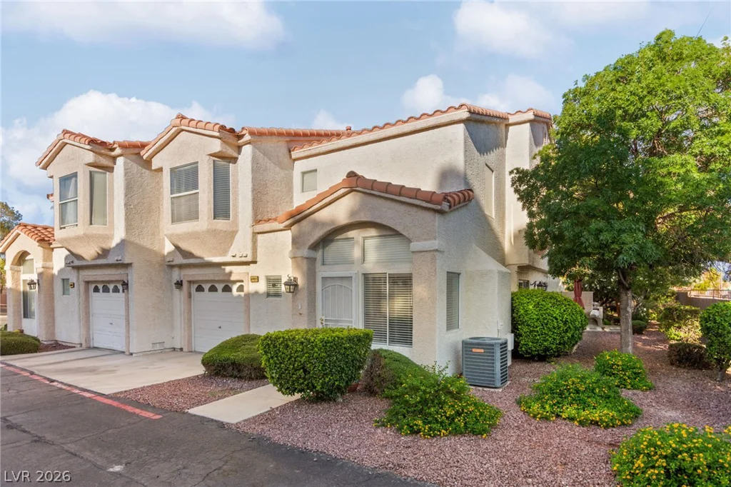 6905 Coral Rock, Las Vegas, NV 89108
