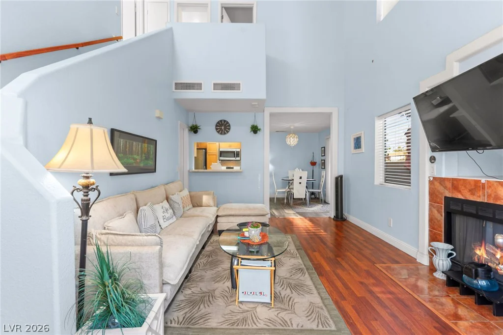 6905 Coral Rock, Las Vegas, NV 89108