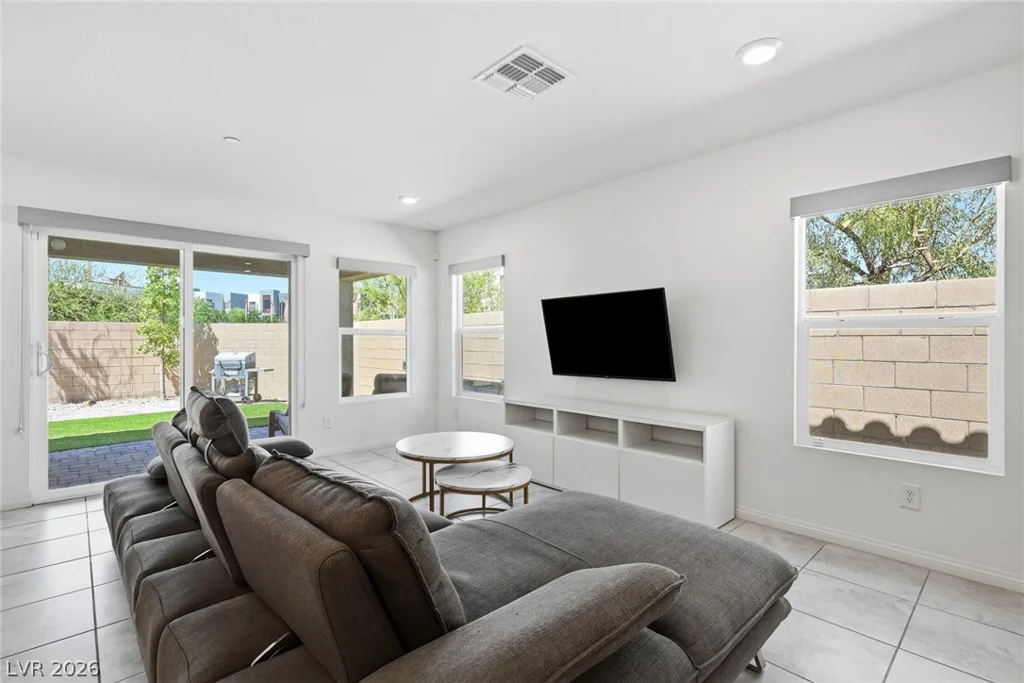 8370 Vinamala, Las Vegas, NV 89149