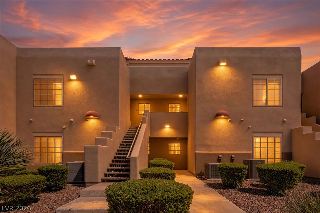 1908 Desert Falls, Las Vegas, NV 89128