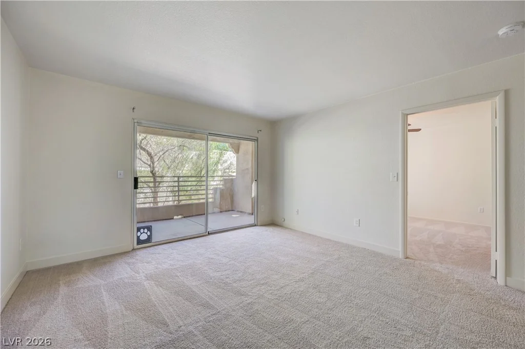 1908 Desert Falls, Las Vegas, NV 89128
