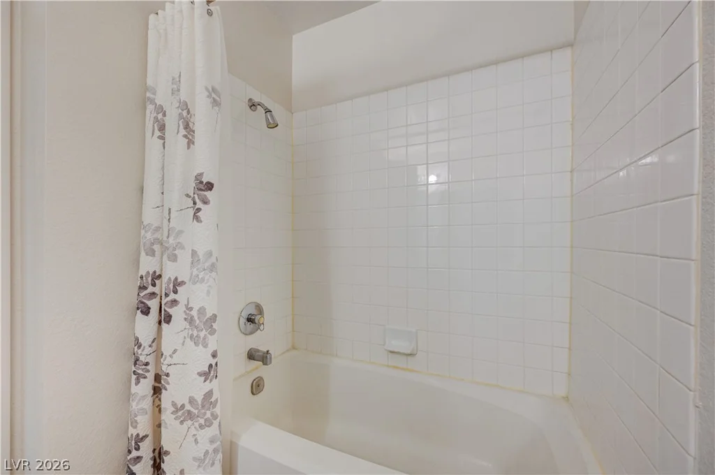1908 Desert Falls, Las Vegas, NV 89128
