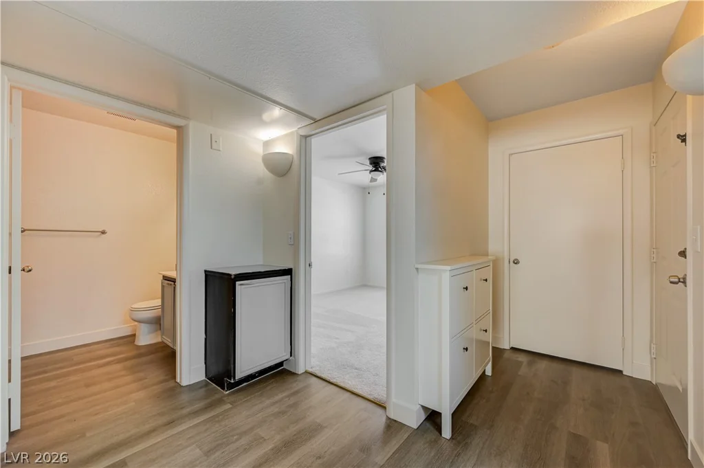 1908 Desert Falls, Las Vegas, NV 89128