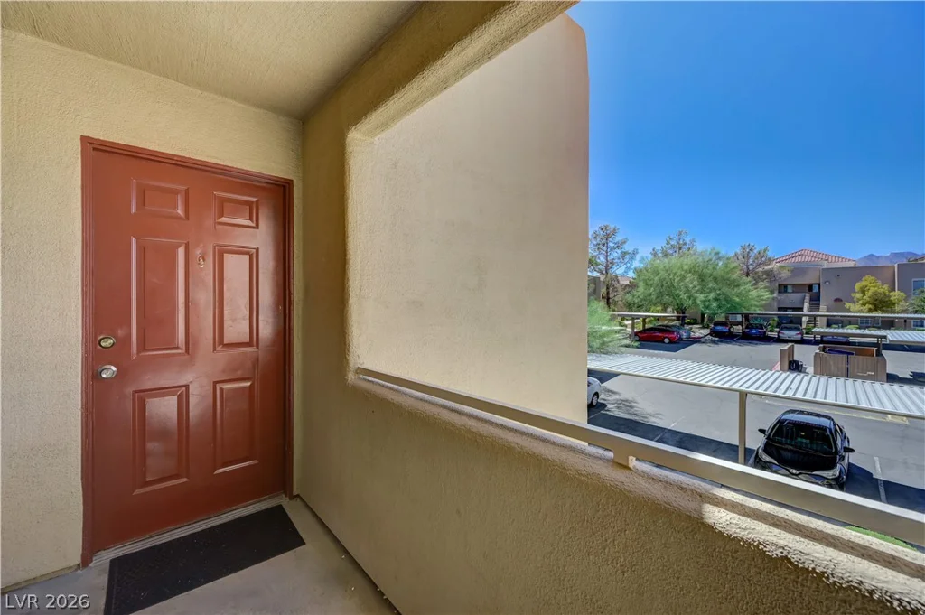 1908 Desert Falls, Las Vegas, NV 89128