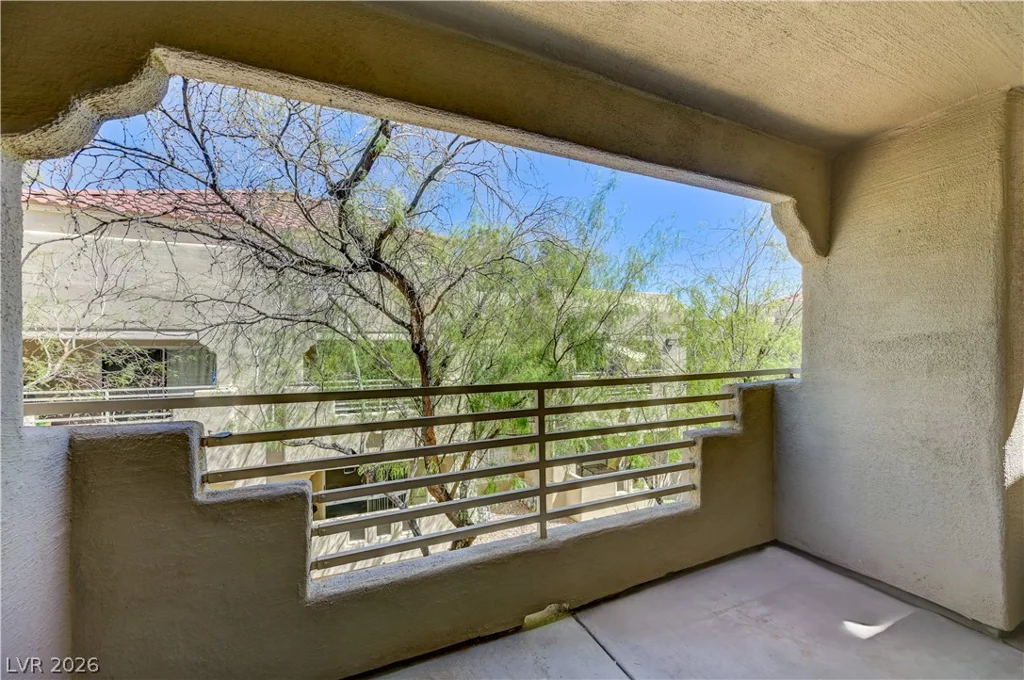 1908 Desert Falls, Las Vegas, NV 89128