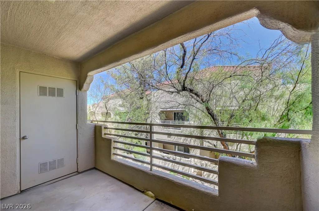 1908 Desert Falls, Las Vegas, NV 89128