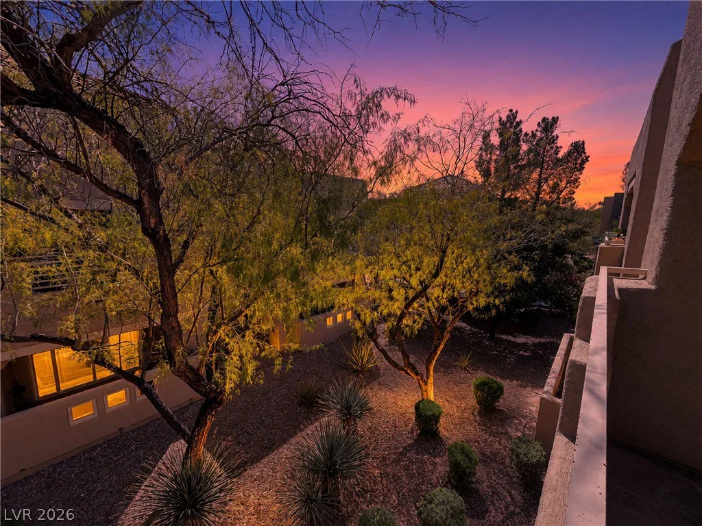 1908 Desert Falls, Las Vegas, NV 89128