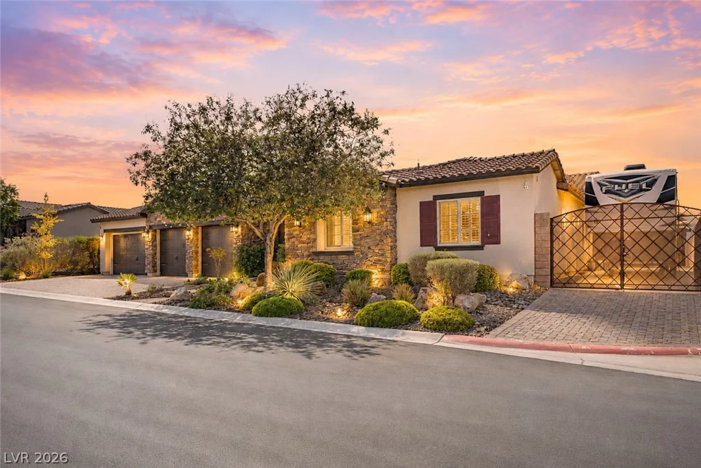 8351 Agave Bloom, Las Vegas, NV 89131