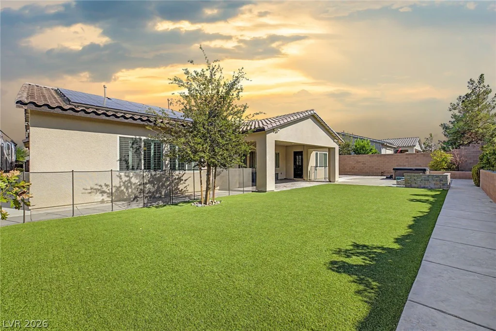 8351 Agave Bloom, Las Vegas, NV 89131