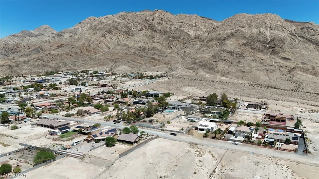 255 Vista Valley, Las Vegas, NV 89110