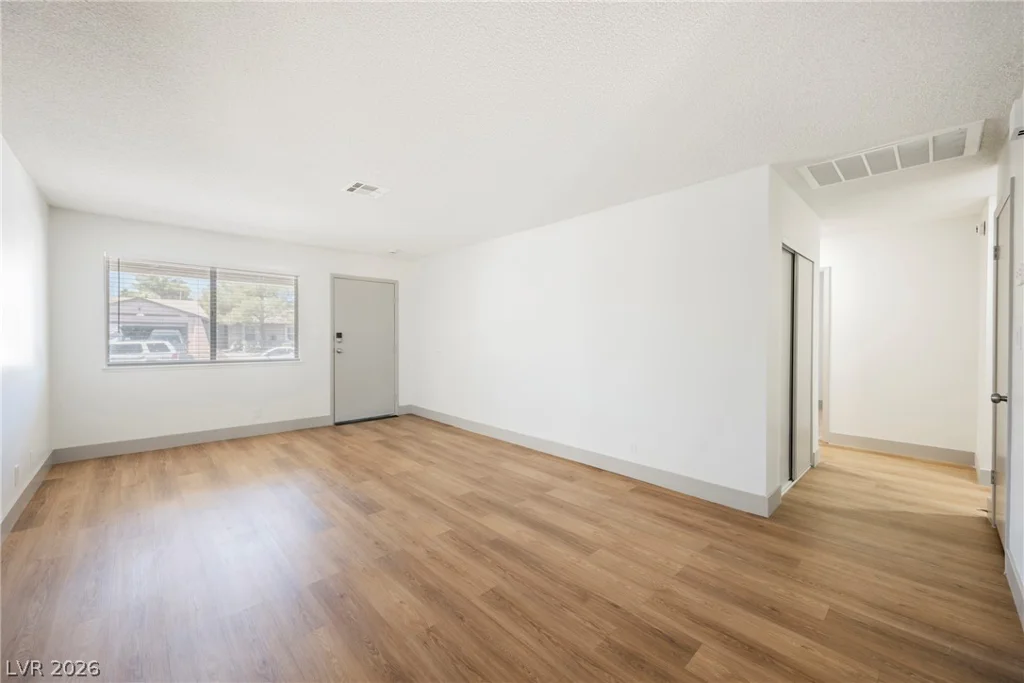 2705 Valparaiso, Las Vegas, NV 89108