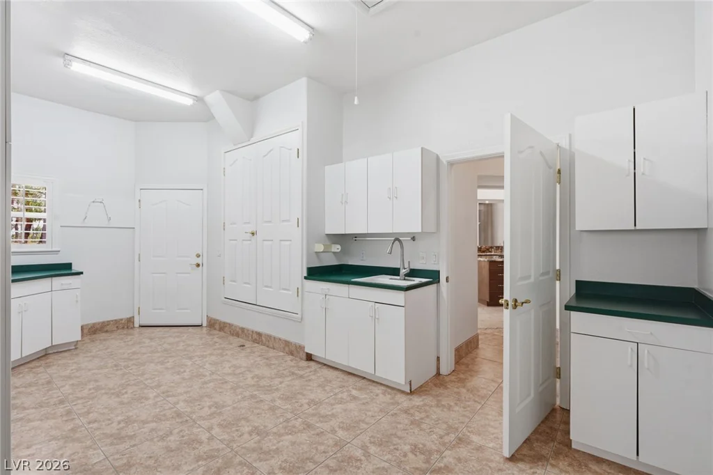 2212 Chatsworth, Henderson, NV 89074