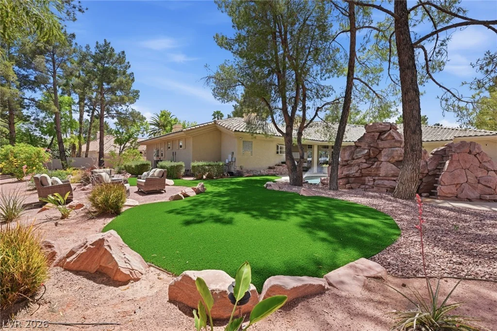 2212 Chatsworth, Henderson, NV 89074