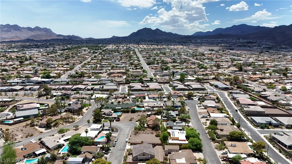 625 Robin, Henderson, NV 89015