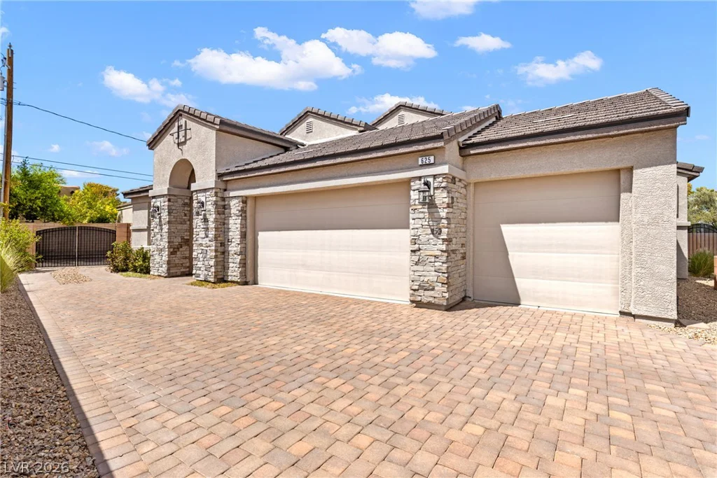 625 Robin, Henderson, NV 89015