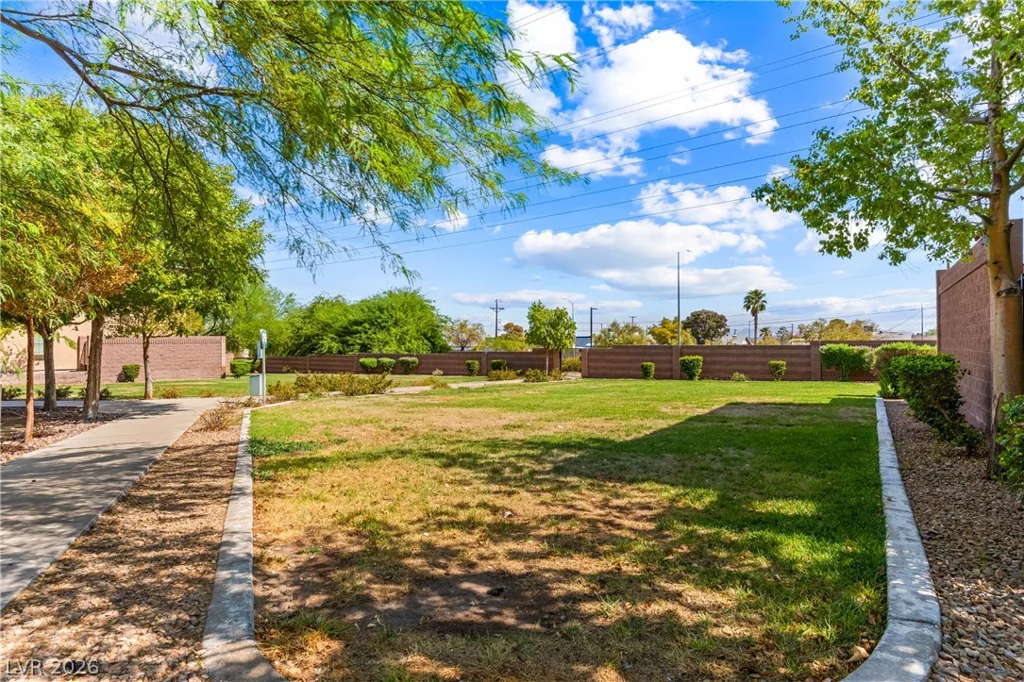 176 Almond Ridge, Henderson, NV 89015