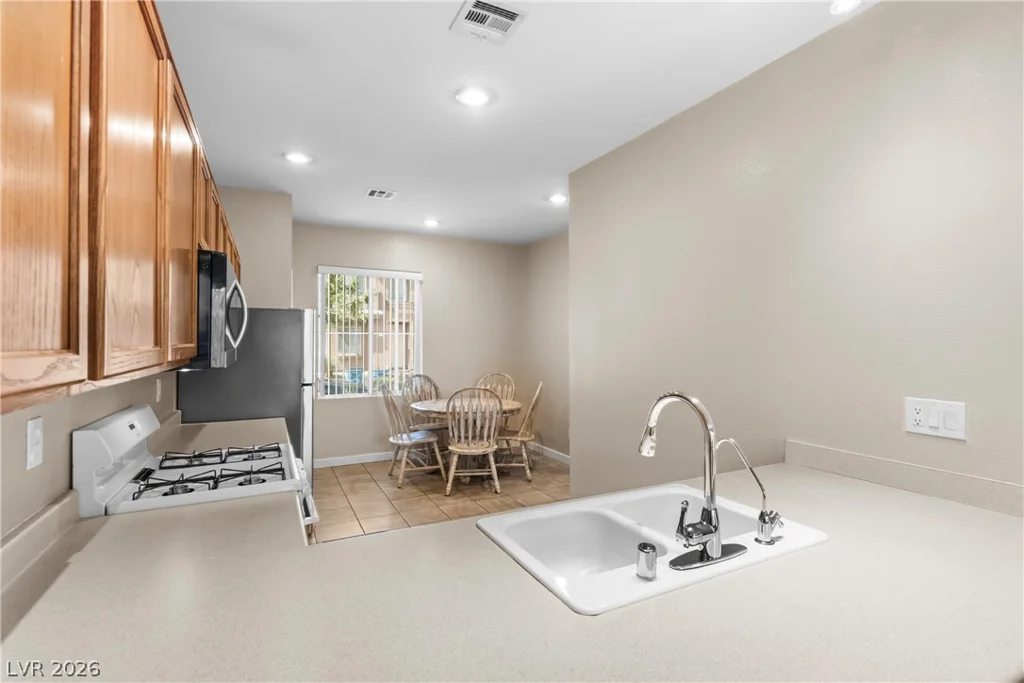 176 Almond Ridge, Henderson, NV 89015
