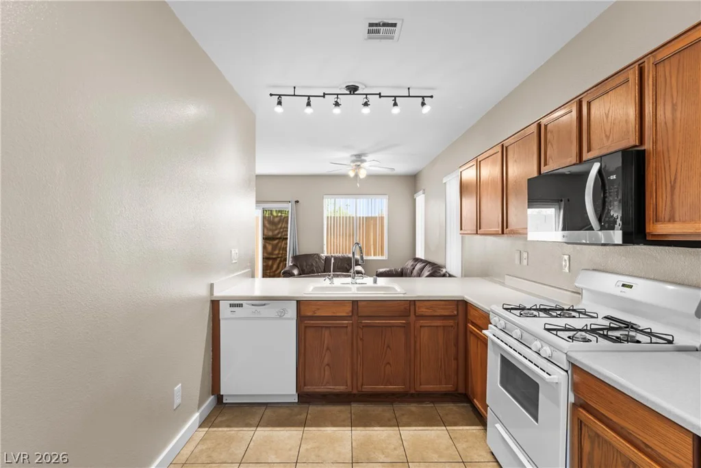 176 Almond Ridge, Henderson, NV 89015