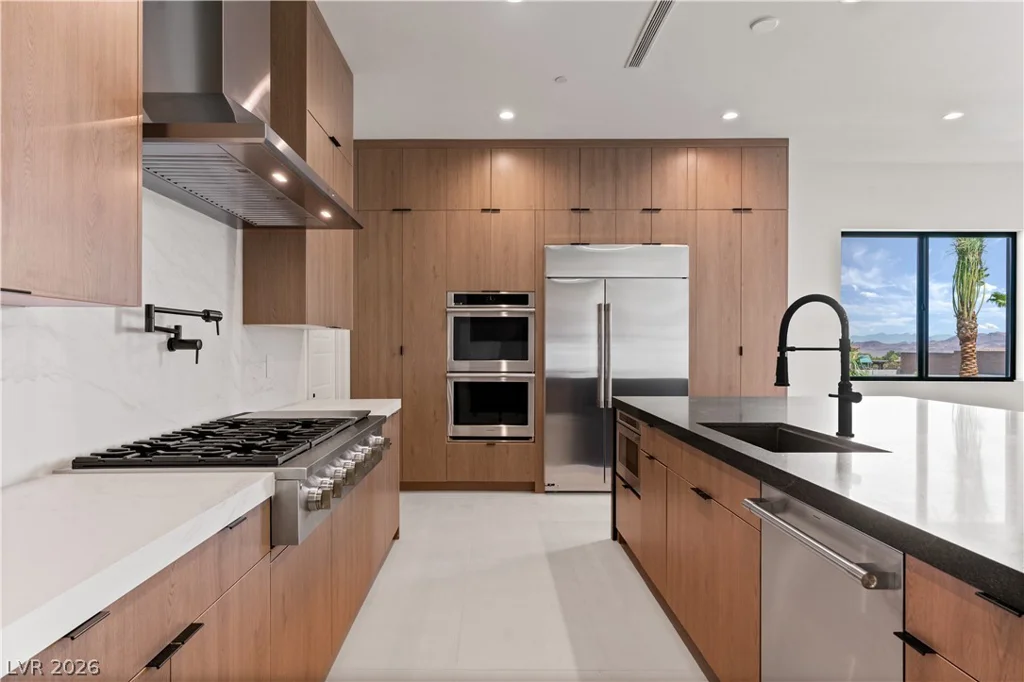 470 Paradise Hills, Henderson, NV 89002