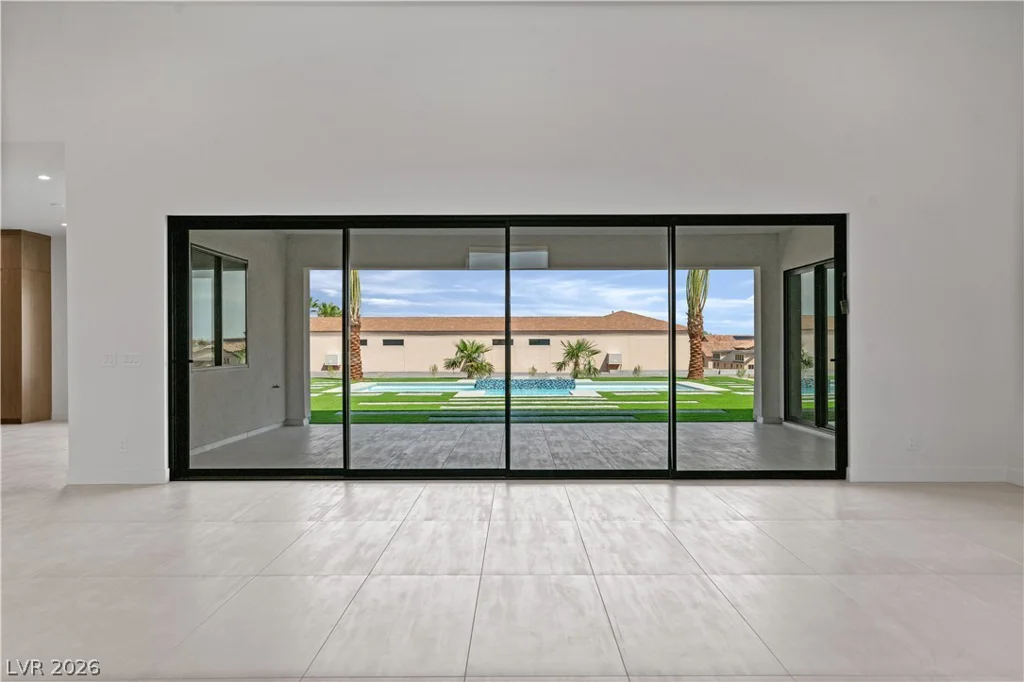 470 Paradise Hills, Henderson, NV 89002