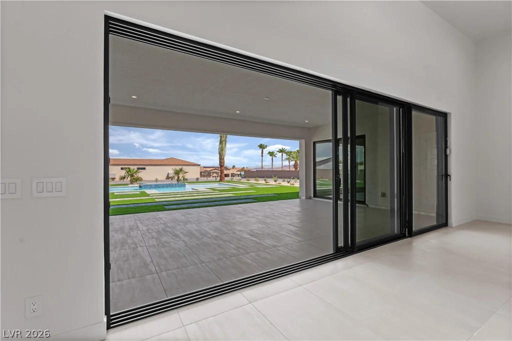 470 Paradise Hills, Henderson, NV 89002