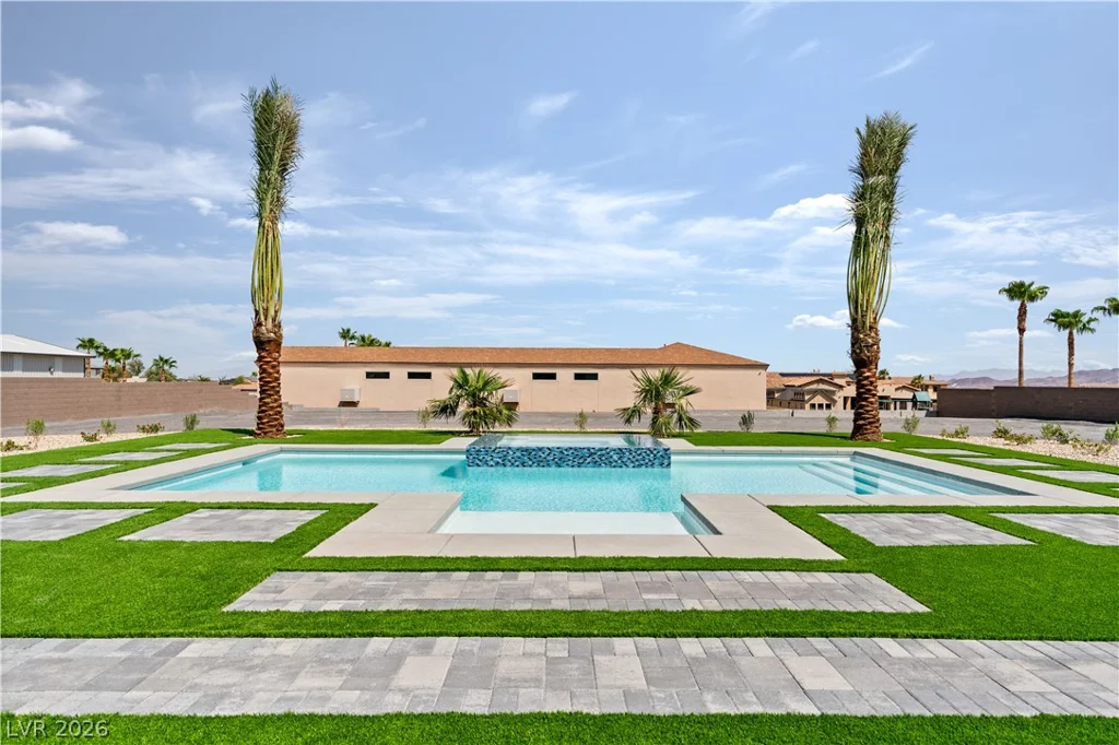 470 Paradise Hills, Henderson, NV 89002