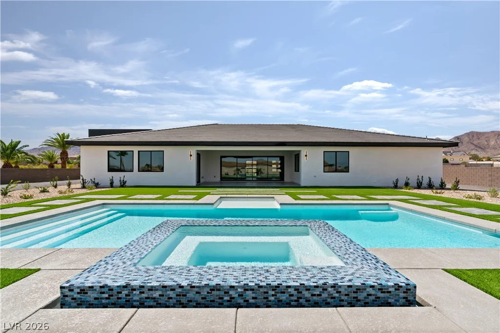 470 Paradise Hills, Henderson, NV 89002