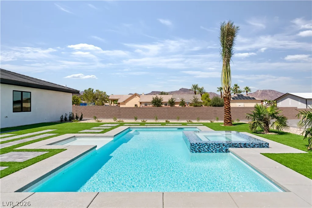 470 Paradise Hills, Henderson, NV 89002
