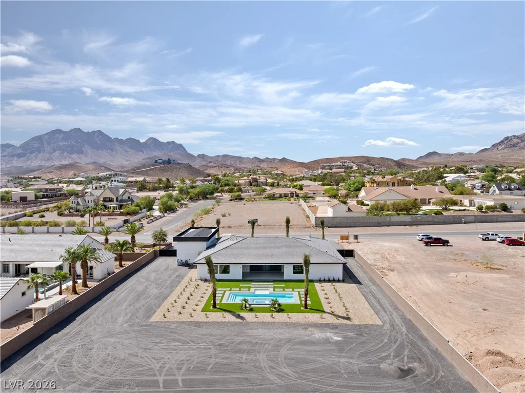 470 Paradise Hills, Henderson, NV 89002