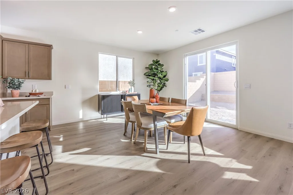 3841 Tropical Zen, North Las Vegas, NV 89081