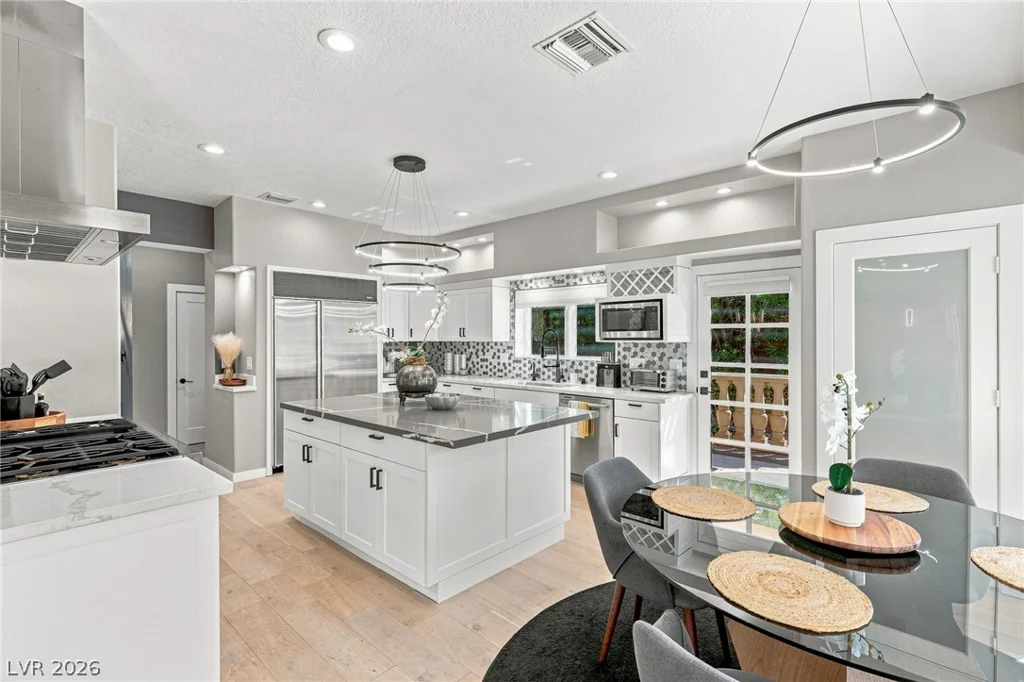17 Quail Run, Henderson, NV 89014