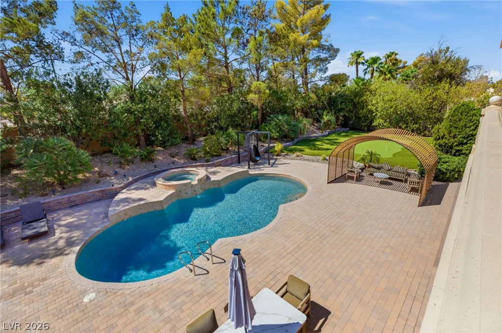 17 Quail Run, Henderson, NV 89014