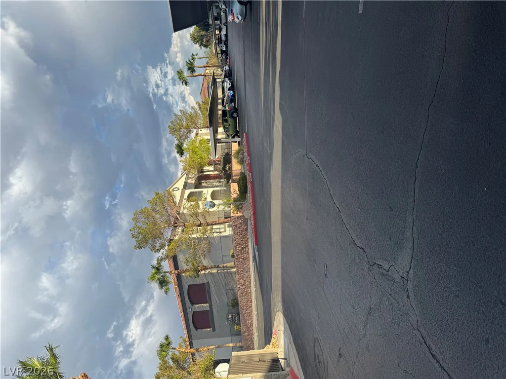 950 Seven Hills, Henderson, NV 89052