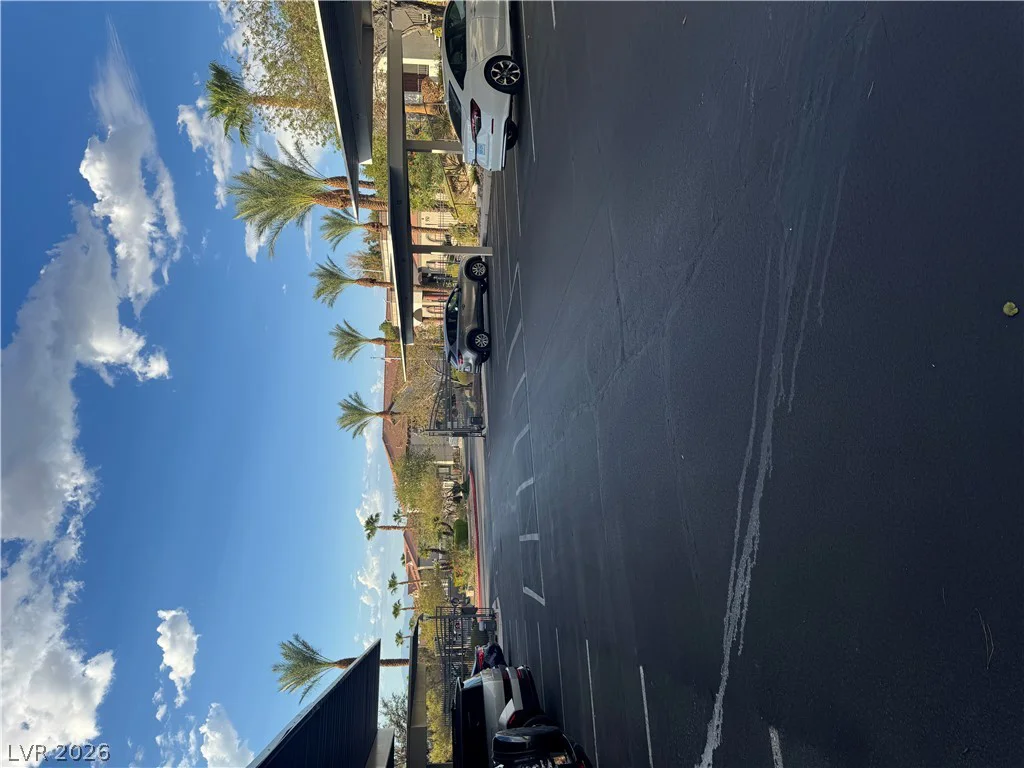 950 Seven Hills, Henderson, NV 89052