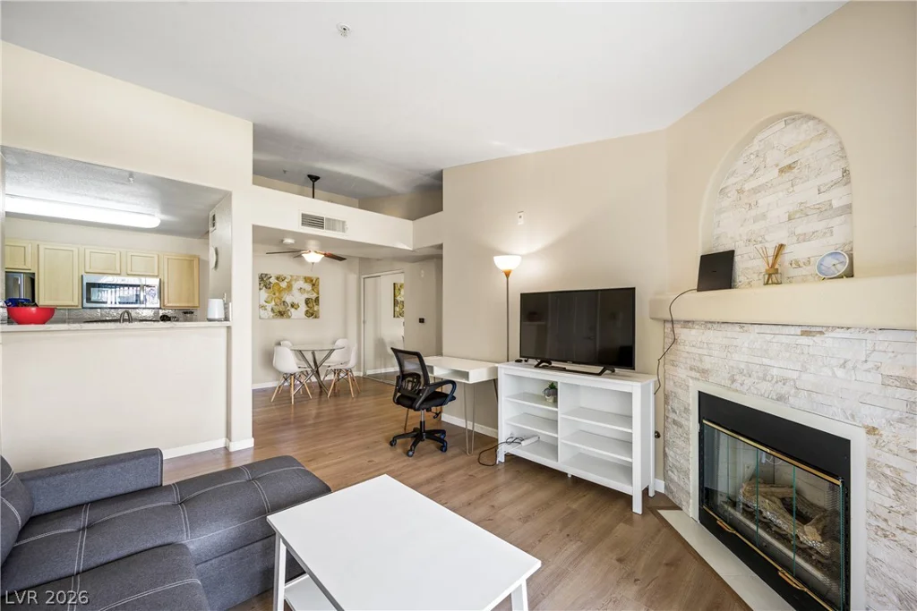950 Seven Hills, Henderson, NV 89052