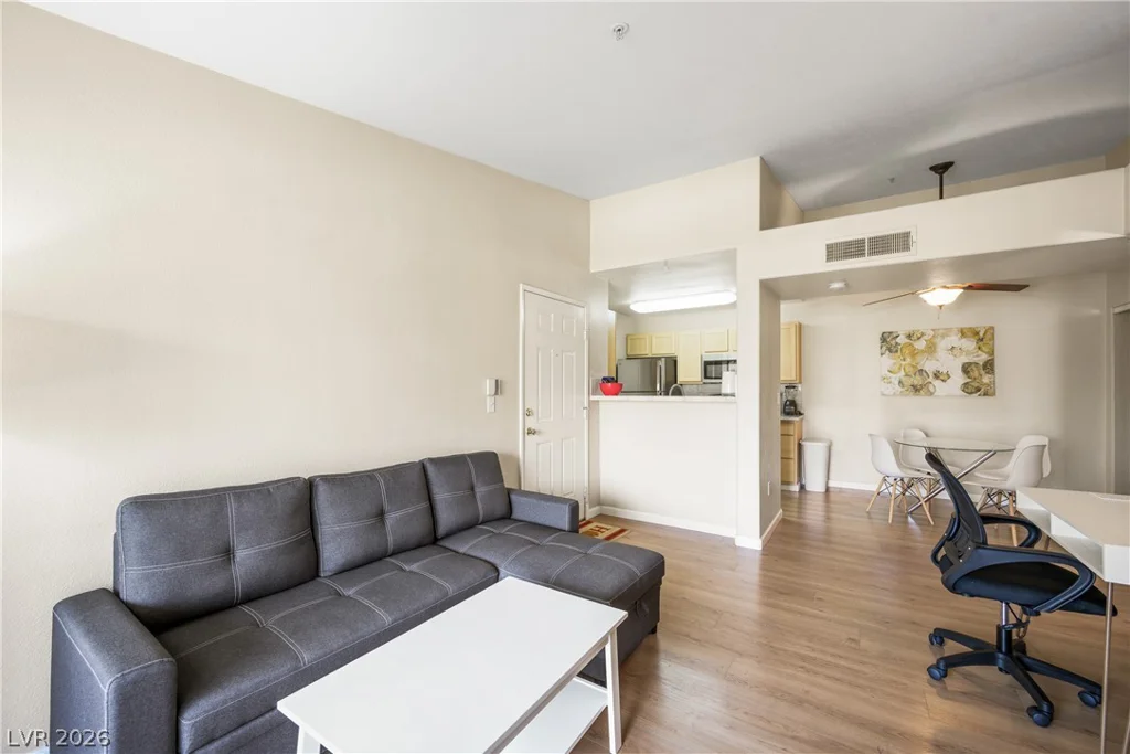 950 Seven Hills, Henderson, NV 89052