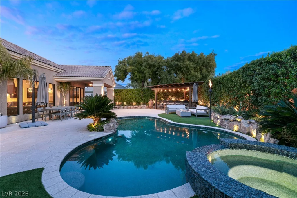 9429 Garnet Crown, Las Vegas, NV 89145