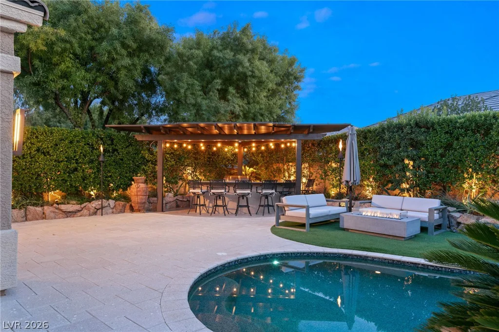 9429 Garnet Crown, Las Vegas, NV 89145