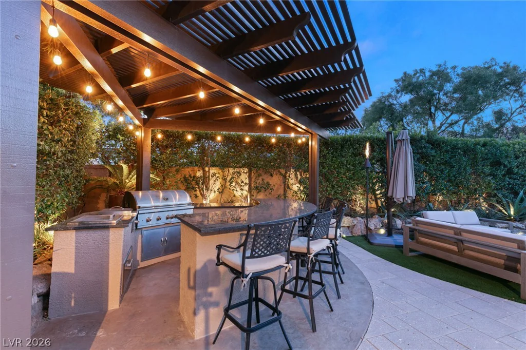 9429 Garnet Crown, Las Vegas, NV 89145