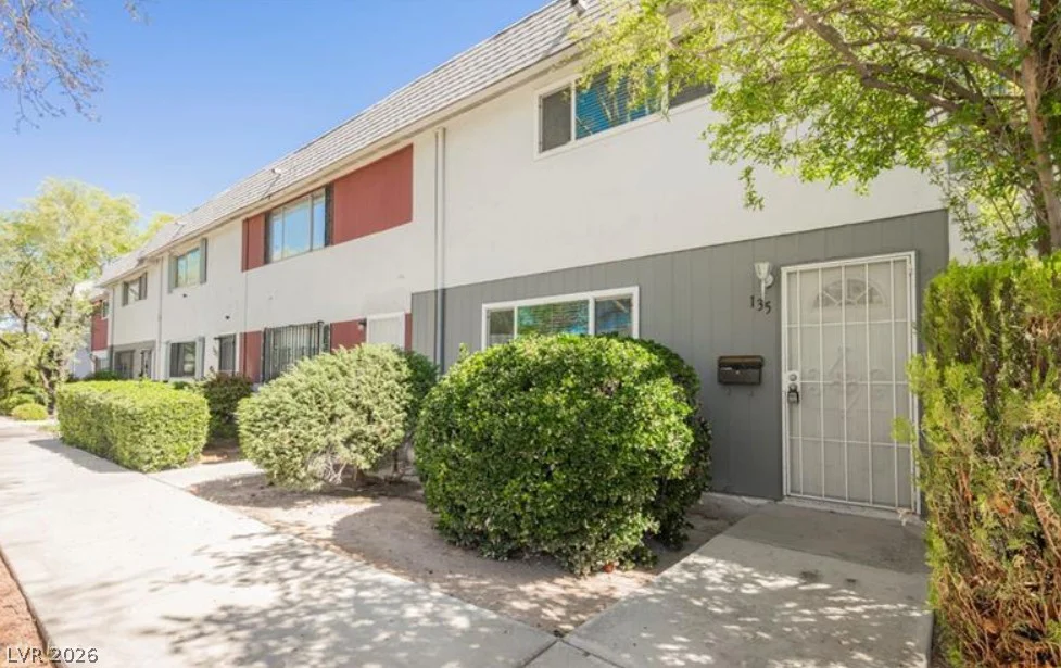 135 Greenbriar Townhouse, Las Vegas, NV 89121