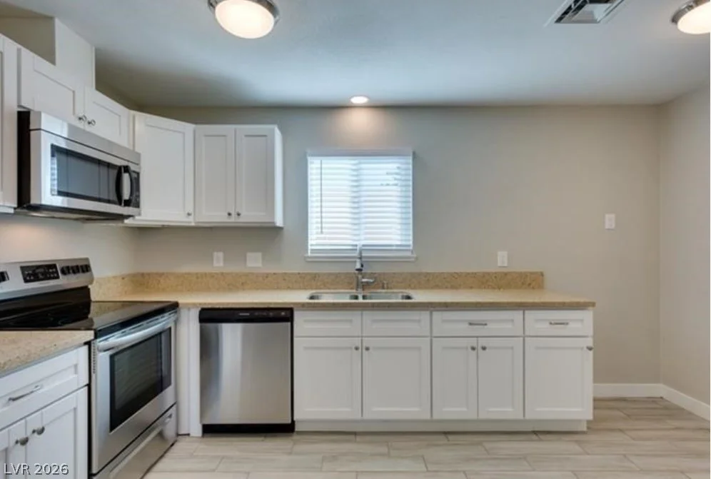 135 Greenbriar Townhouse, Las Vegas, NV 89121