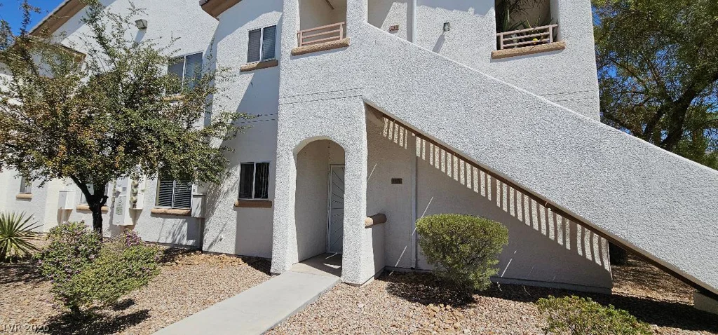 5655 Sahara, Las Vegas, NV 89142
