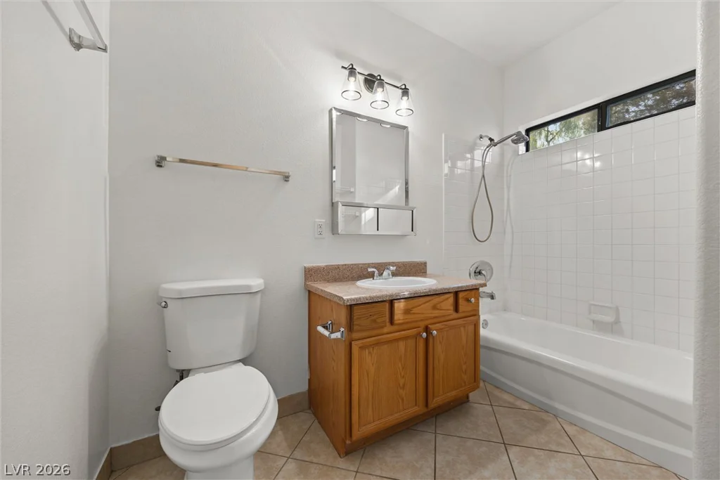 2001 Sue, Las Vegas, NV 89108