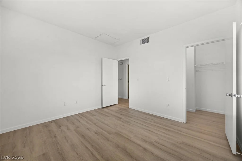 2001 Sue, Las Vegas, NV 89108