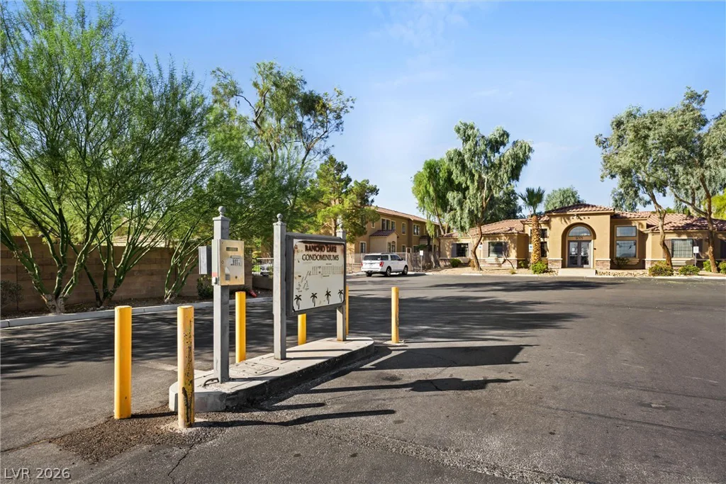 2001 Sue, Las Vegas, NV 89108