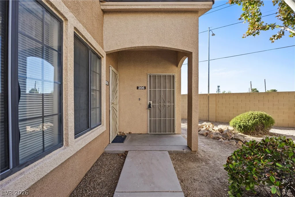 2001 Sue, Las Vegas, NV 89108